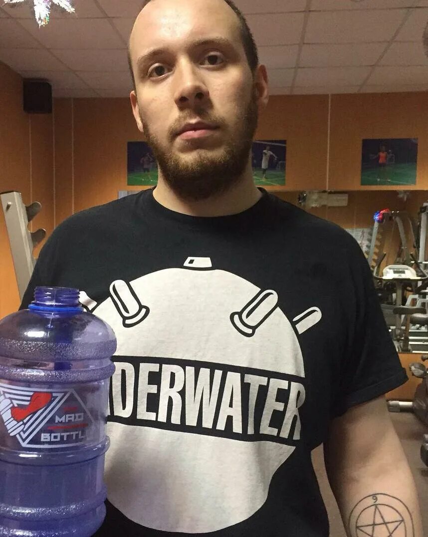 Виктор сд. Sd рэпер. Sd рэпер. Сд музыкант. Сд музыкант.