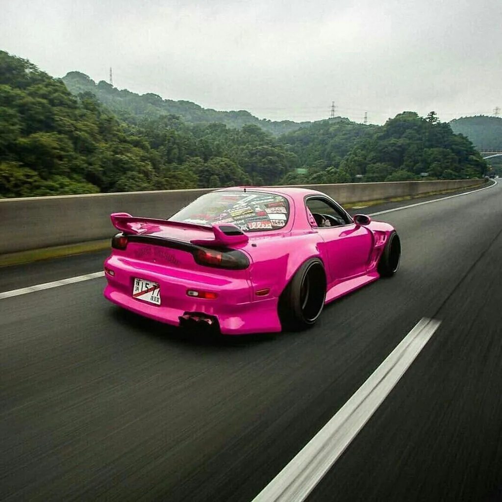 Японские автомобили приморский край. Nissan rx7. Nissan Mazda rx7. Mazda RX 7 Pink. Mazda rx7 JDM.