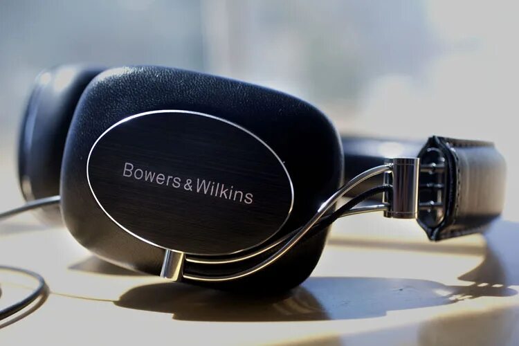 B w p 5. Bowers & Wilkins p7 Wireless. Наушники Bowers & Wilkins p7. Bowers & Wilkins 658. Наушники BW p7.