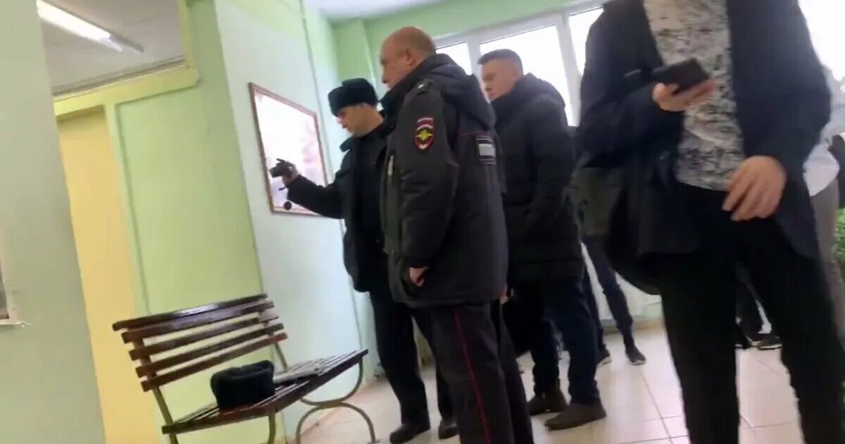 Девочки в школе. Убитая девочка в школе. Химки убийство в школе. Поножовщина в химкинской школе. Убитая девочка в школе.