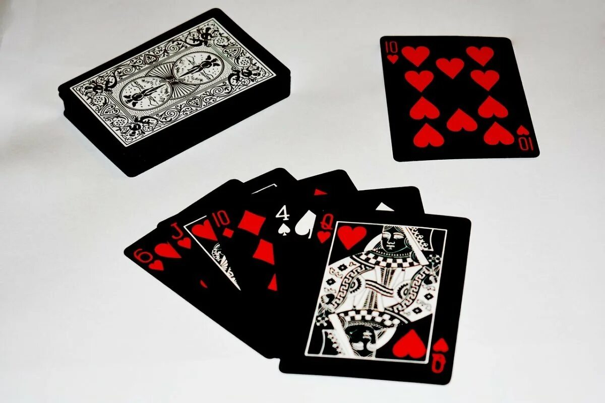 Красивые игральные карты. Колода покерных карт. Необычные карточные колоды. Красивая колода карт.