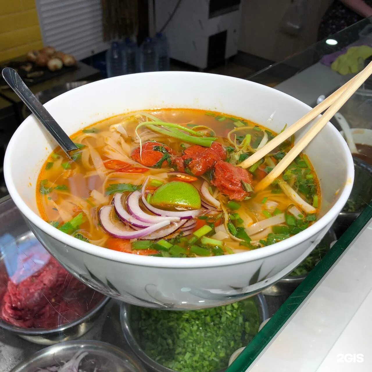 Вьетнамская кухня воронеж. Вьетнамская кухня парк хаус. вьетнамская кухня на китай городе. литр супа. вьетнамская кухня невский.