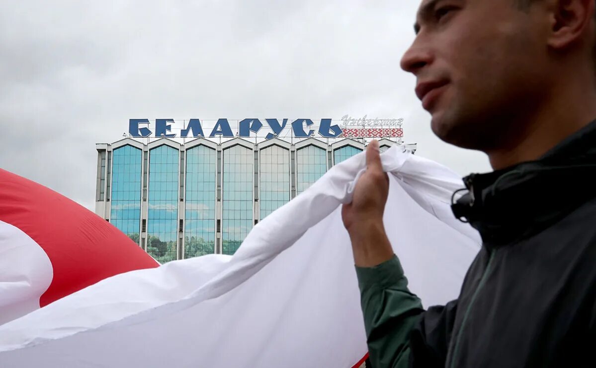 Сколько санкций у беларуси сейчас. Беларусь под санкциями. Беларусь под санкциями. Санкции против беларуси. Беларусь под санкциями.