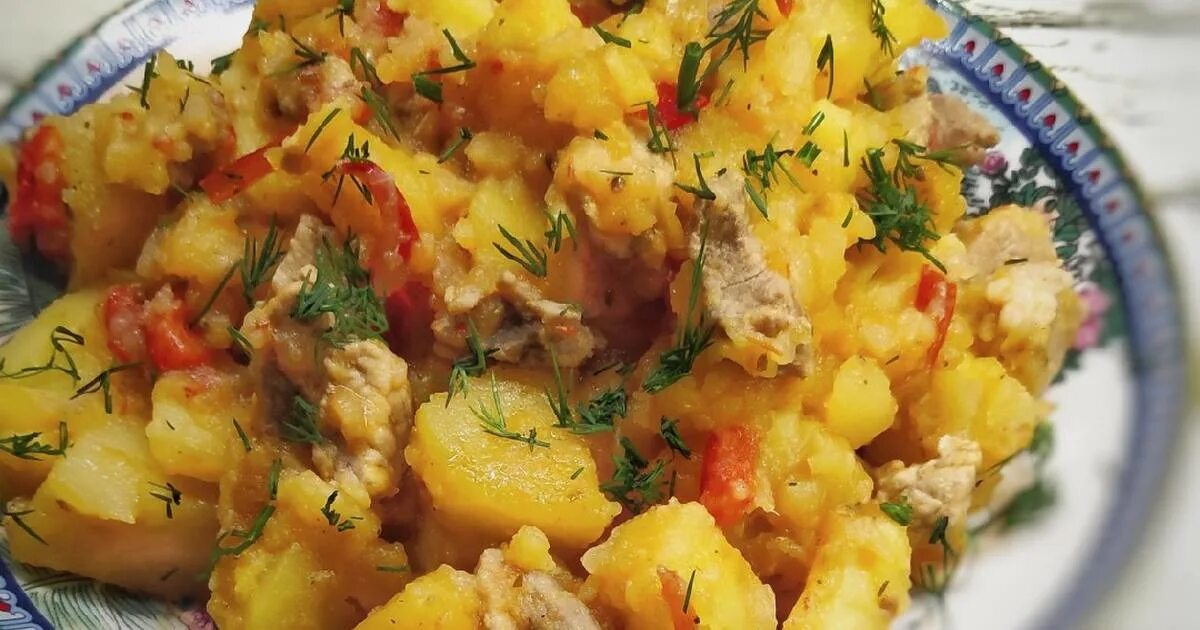 Курица с картошкой в афганском казане. Картошка с мясом в афганском казане. Картошка с овощами в казане афганском. Мясо в афганском казане с картошкой и овощами. Готовим в афганском казане картошку с мясом