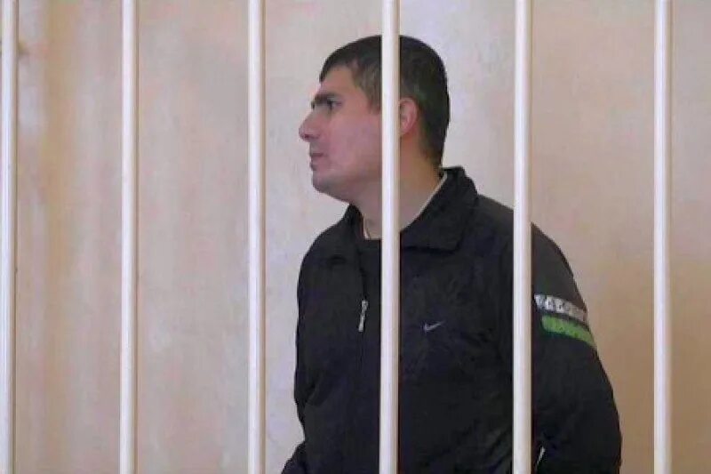 Дезертирство из жизни осуждаем. Осужденный за дезертирство. Осужденный за дезертирство. Осужденный за дезертирство. Военнослужащего осудили.