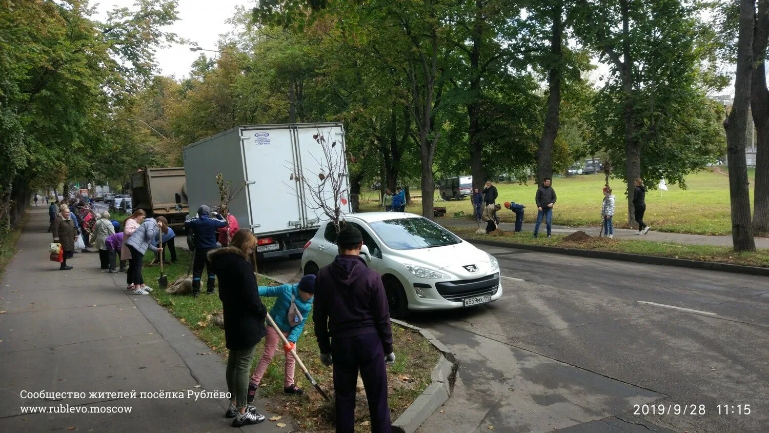 Пао пик кунцево. Деревянные дома в кунцево. Метро молодежная стадион медик. Кунцево последние новости. Управа, район кунцево, посёлок рублёво.