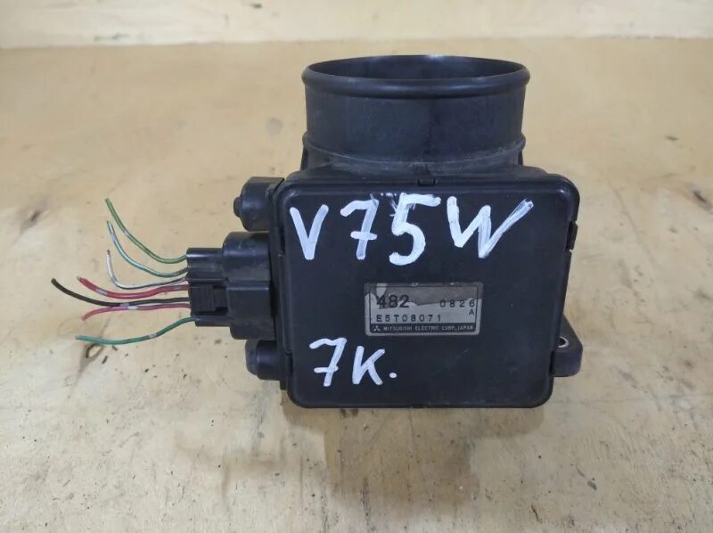 Дмрв паджеро 4. Дмрв mitsubishi pajero sport 1. датчик мгновенного расхода воздуха мицубиси л 200. паджеро спорт 1 датчик расхода воздуха. датчик массового расхода топлива мицубиси паджеро спорт 2000 год.