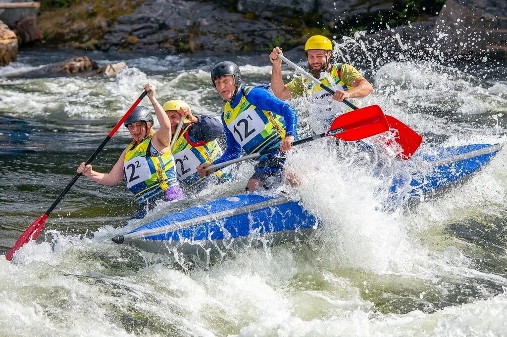 Водные виды спорта. Водные соревнования. Водные гонки вид спорта. Командные Водный спорт.