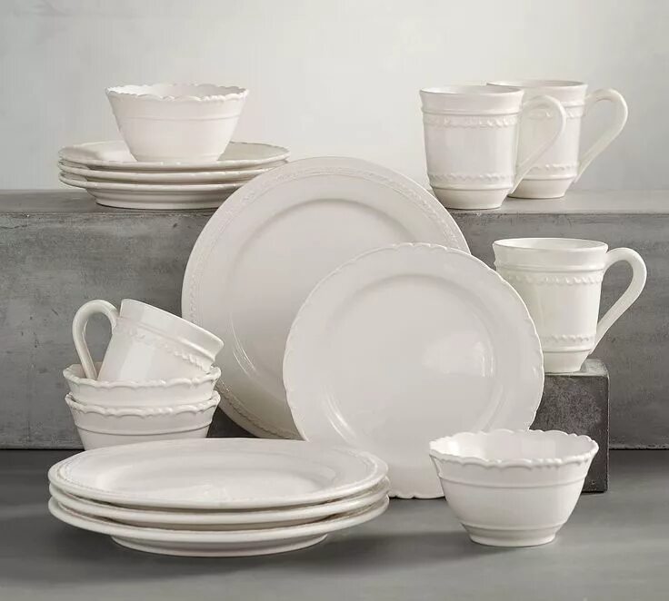 Как называется белая посуда. Stoneware dinnerware set посуда. посуда коричнево-белая. посуда белая с черным. белая посуда с деревянными элементами.