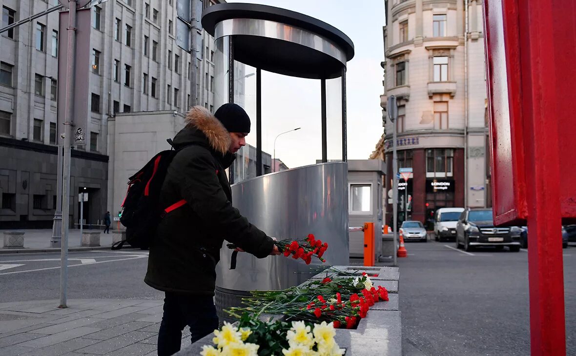 Стрельба на Лубянке 19.12.2019. Стрельба на Лубянке 19 декабря. 19 Декабря 2019 Лубянка. Человек замечающий детали