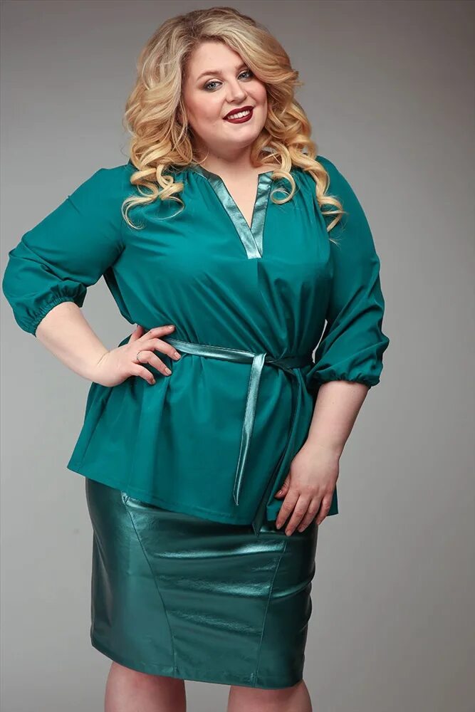 стильная одежда для полных женщин. платья для полных женщин маленького роста. одежда для полных женщин. одежда больших размеров для женщин. платье версаче лавира.