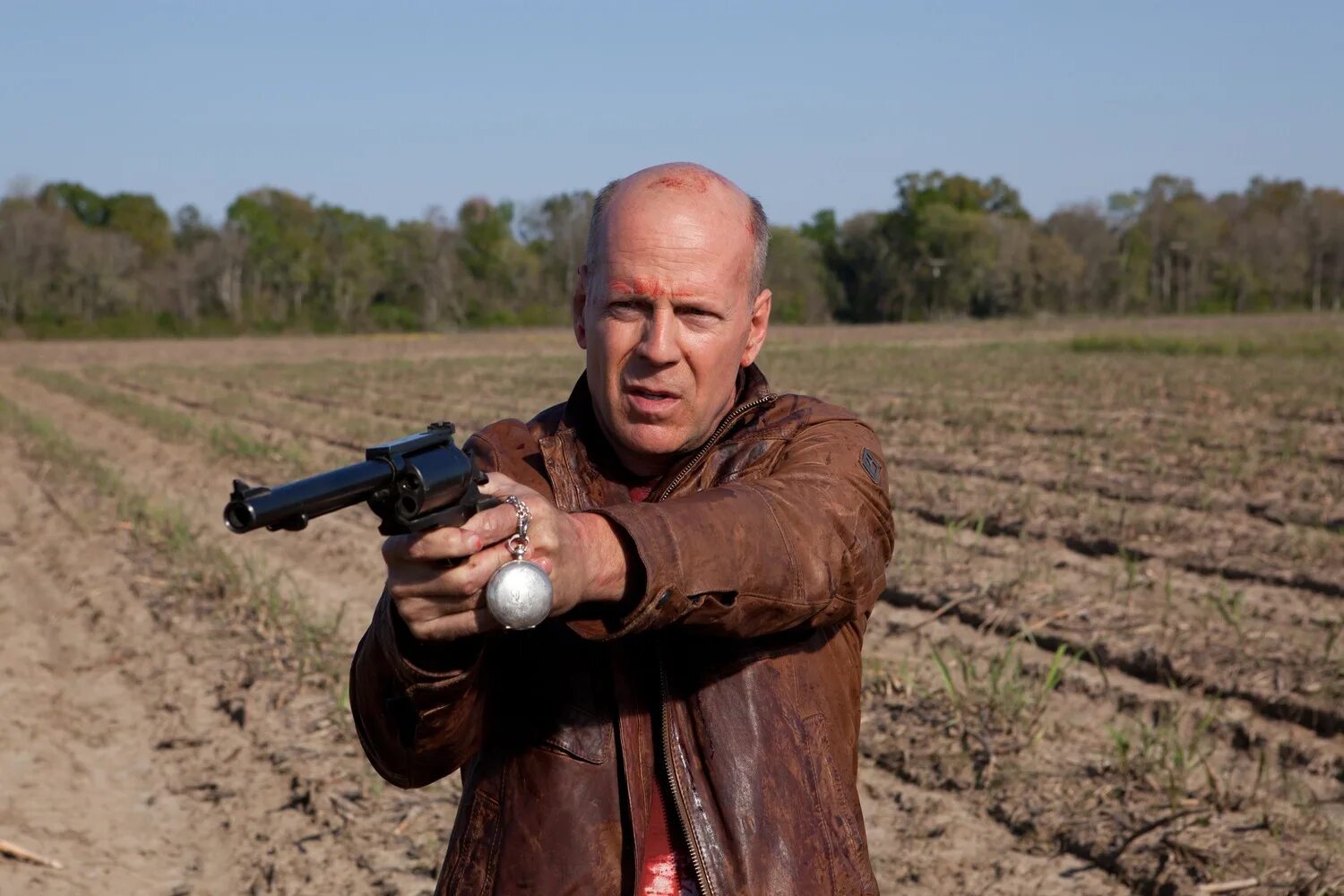 Петля времени сюжет. Looper Bruce Willis. Брюс Уиллис петля времени.