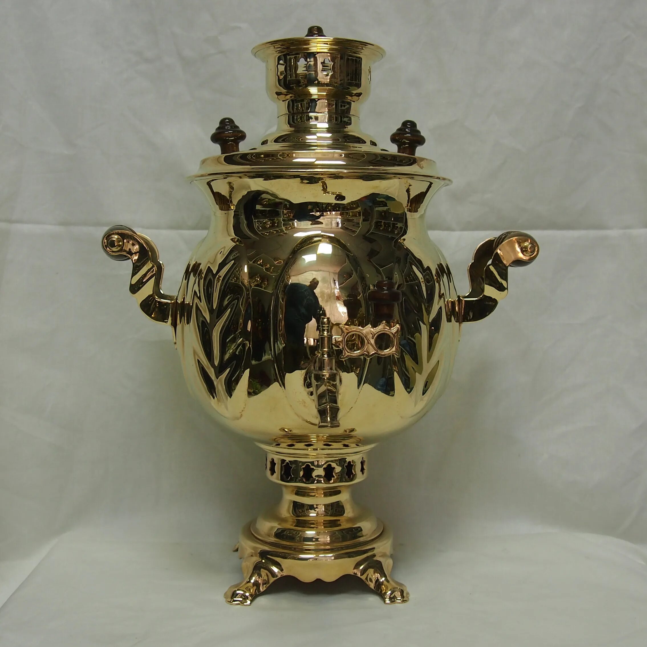 Музей самоваров череповец. Самовар череповец. Музей самовара в городе череповец. Выставка самоваров в череповце. Музей самовара в городе череповец.