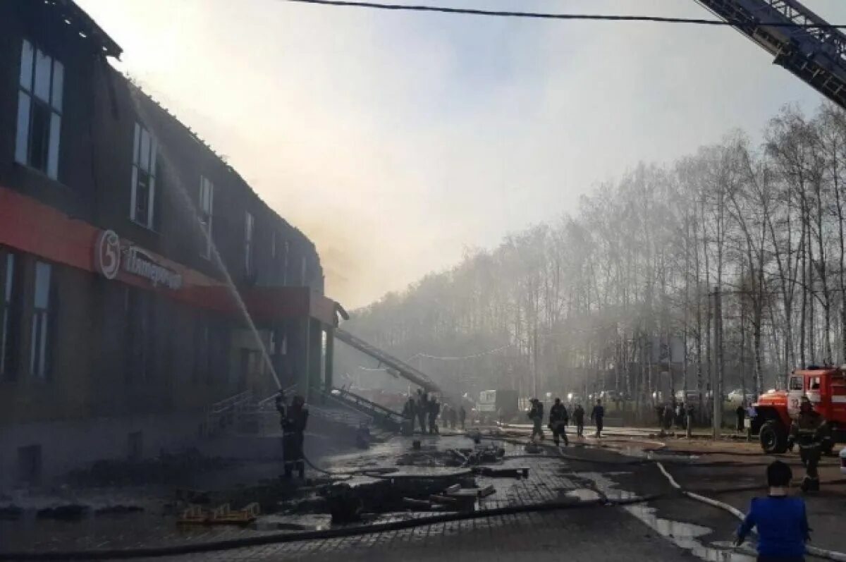 Пожар Приокский район Нижний Новгород. Поселок Луч Нижний Новгород. Пятерочка пожар Нижний. НПЗ Нижний Новгород пожар.