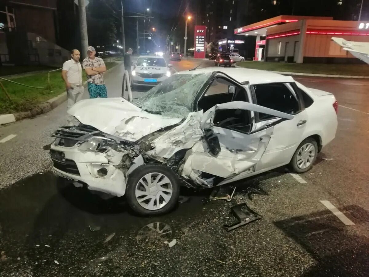 Дтп видео воронежа. Дтп видео воронежа. Дтп видео воронежа. Авария в воронеже массовое в воскресение. Дтп видео воронежа.