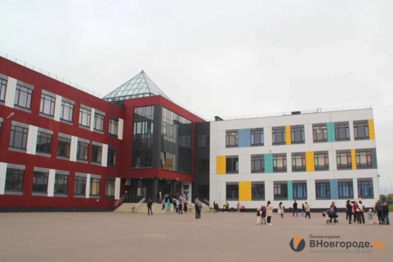 Panorama: Srednyaya Obshcheobrazovatelnaya shkola № 10, school, Velikiy Novgorod