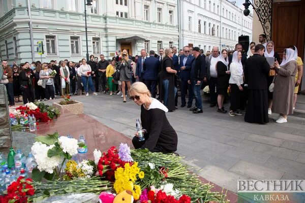 Памяти жертв теракта в москве. Кавказский Вестник фото.