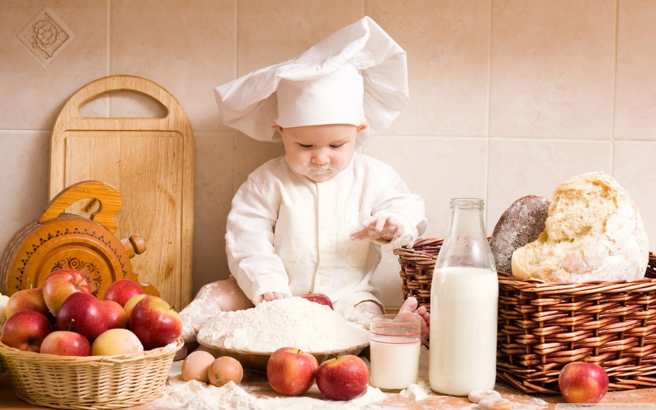 Cooking babies. Детская фотосессия на кухне. Кухня для детей. Кулинария для дошкольников. Картинки по кулинарии.