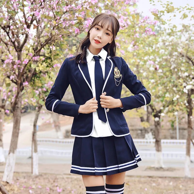 Корейские девушки в школьной форме. Форма азии. Кореянки в школьной форме. Корейская униформа. Форма азии.