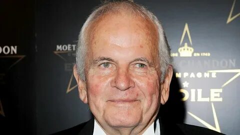 Ian holm