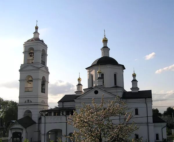 Церковь в болтино рыбинск. Село троицкое мытищи. О. Храм живоначальной троицы в селе троицкое мытищинского района. Село троицкое.