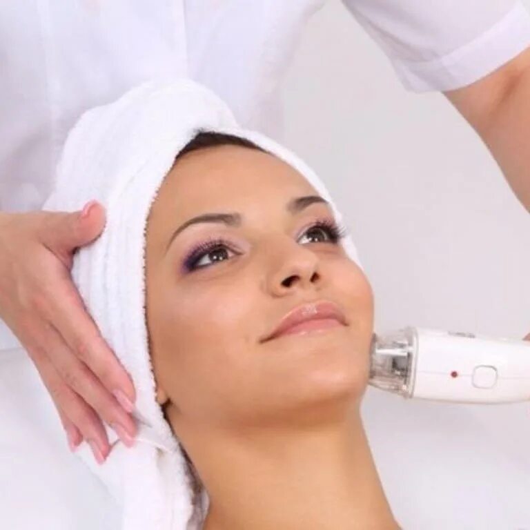 Клиника косметологии краснодар. Косметолог краснодар лица. Врач новикова оксана. Косметолог краснодар лица. Нифанова анастасия врач.