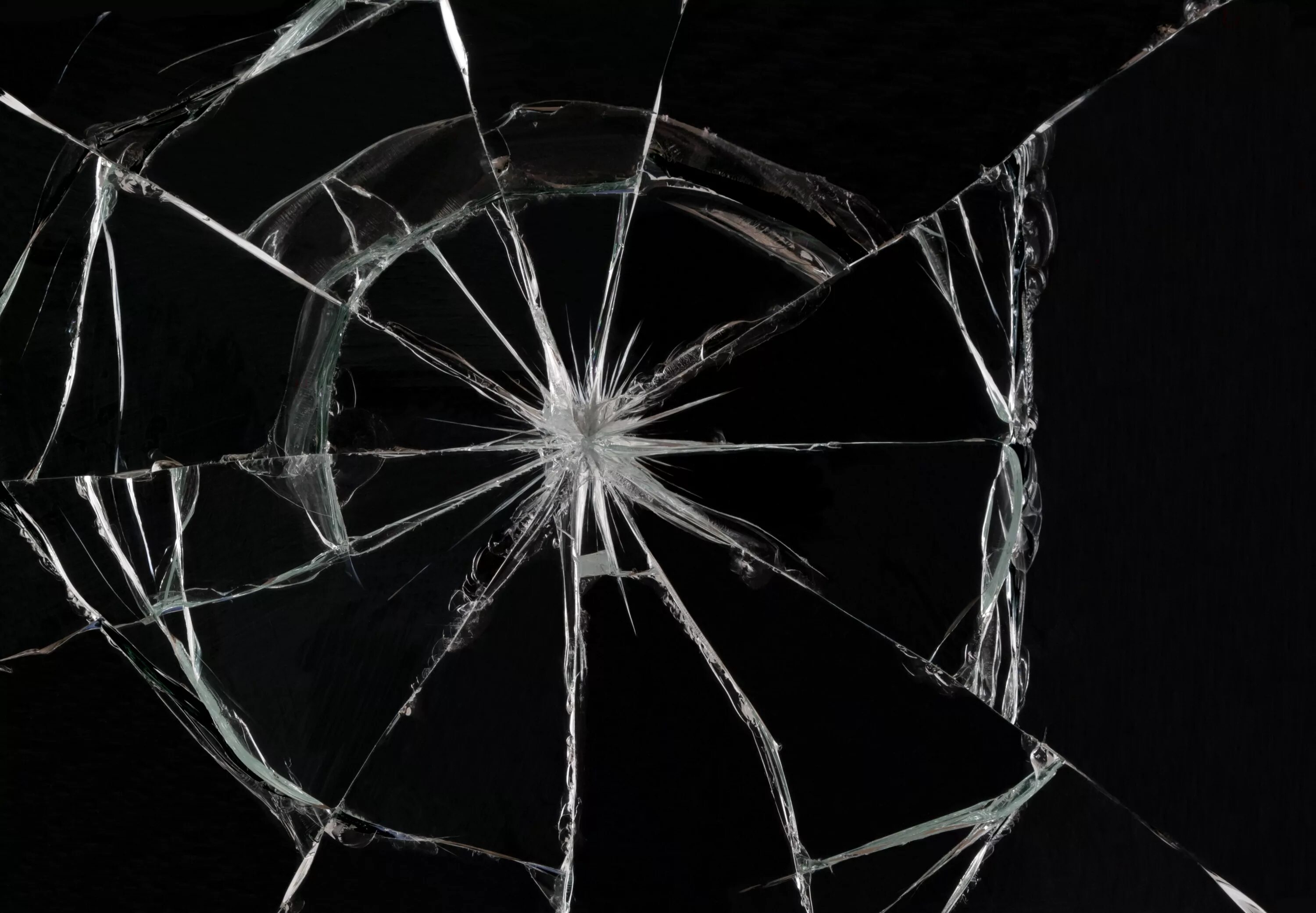 Трещина на стекле. Треснутое стекло. Эффект разбитого стекла. Трещина на стекле текстура. Трещина на зеркале