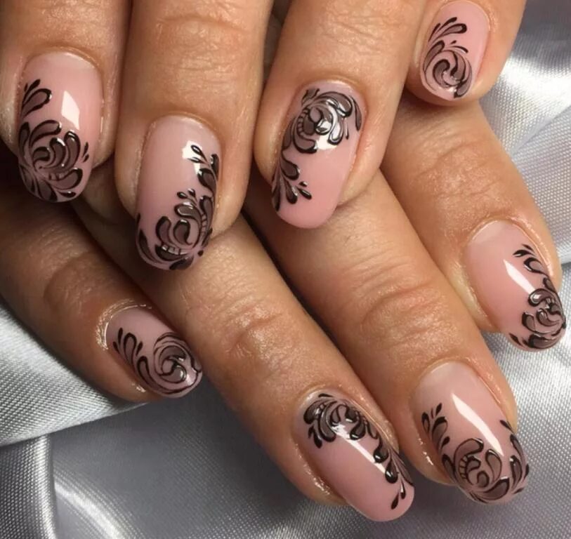 дизайн ногтей гель лаком рисунки. дизайн ногтей гель лаком рисунки. рисунки на нарощенные ногти. бежевый маникюр с узором. покрытие ногтей рисунки.