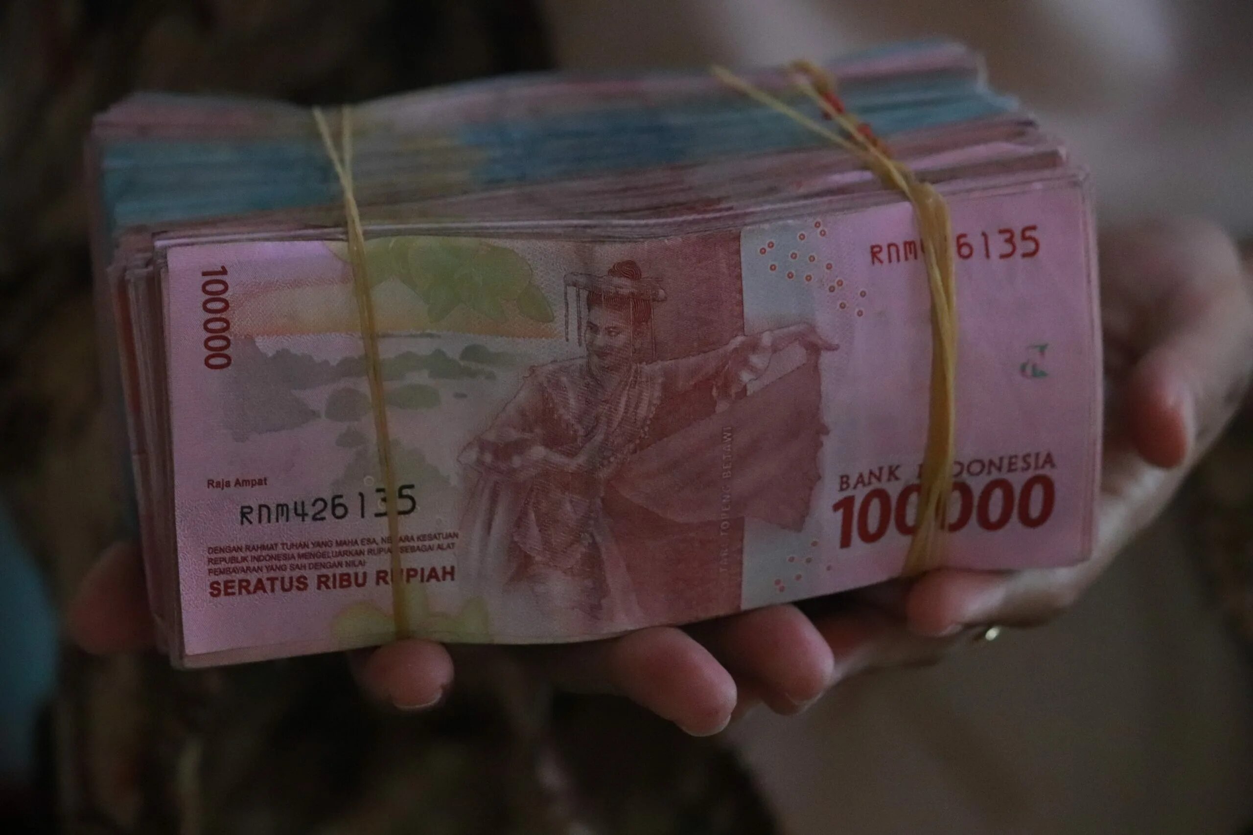100000 это мало. 100000 это мало. 100000 это мало. Рупии в рубли. 100000 это мало.