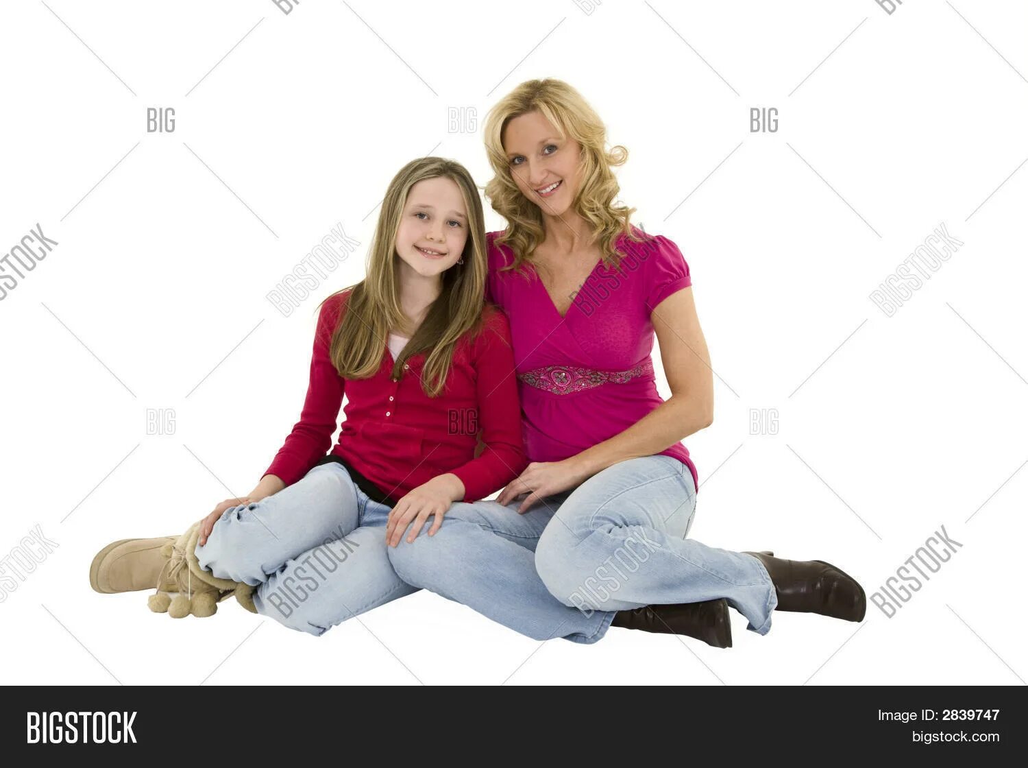 White daughter. Мама дочь посмотри вверх белый фон. Women with daughter White background. Mother and daughter Group photo hair Care poster White background. Adult mother and daughter logo PNG.