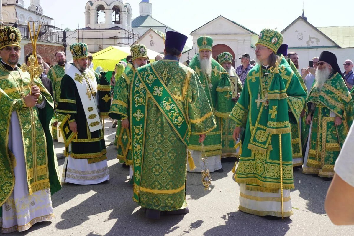 Святые из рязанской области. Дмитрий корнилов рязань христорождественский собор. Настоятель храма ермишь. Богослужения в храмах рязани. Богослужения в храмах рязани.