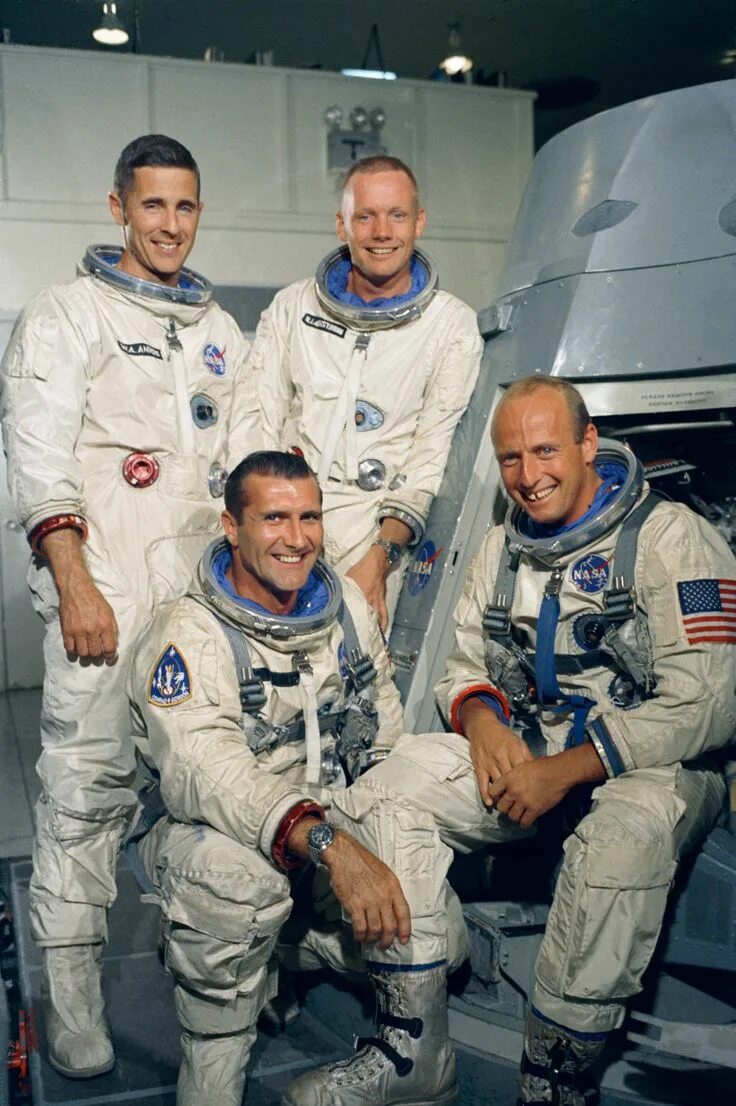 Астронавт уильям андерс. Уильям андерс космонавт. джемини 11. neil armstrong and buzz aldrin. gemini 11.