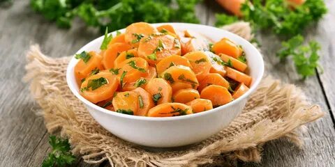Вареная морковь и горошек
