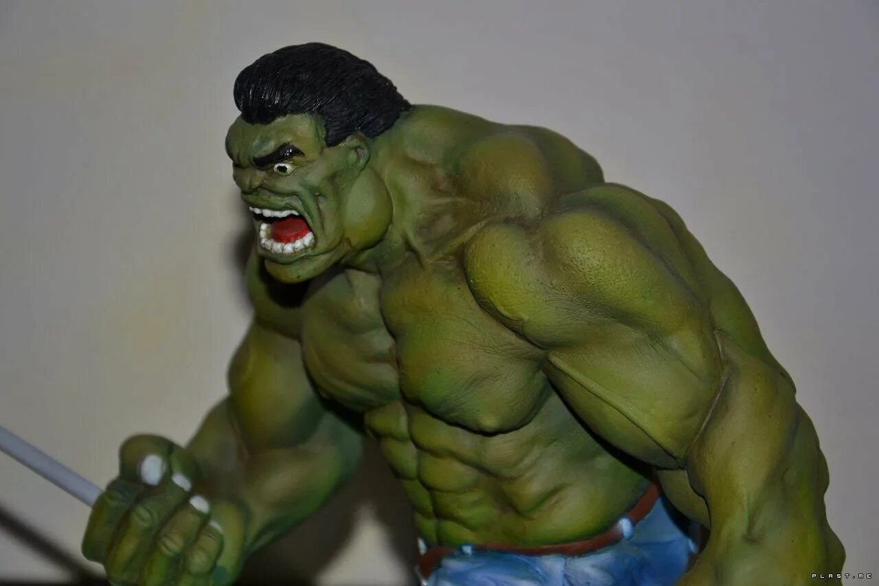 Red hulk statue. пластилиновый халк. как слепить халка. халк лепить из пластилина. халк из пластилина.