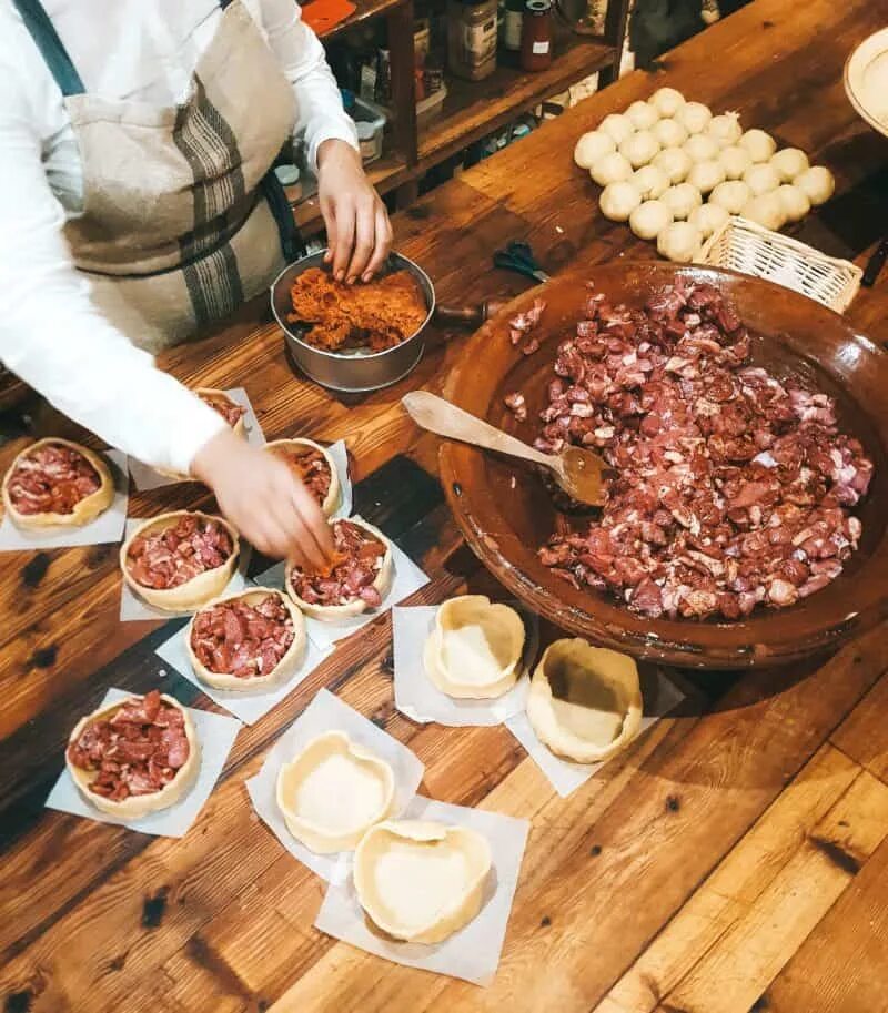 Фанки фуд краснодар красная. Food 11. Food 11. Фанки бар краснодар. Sloppy joe day.