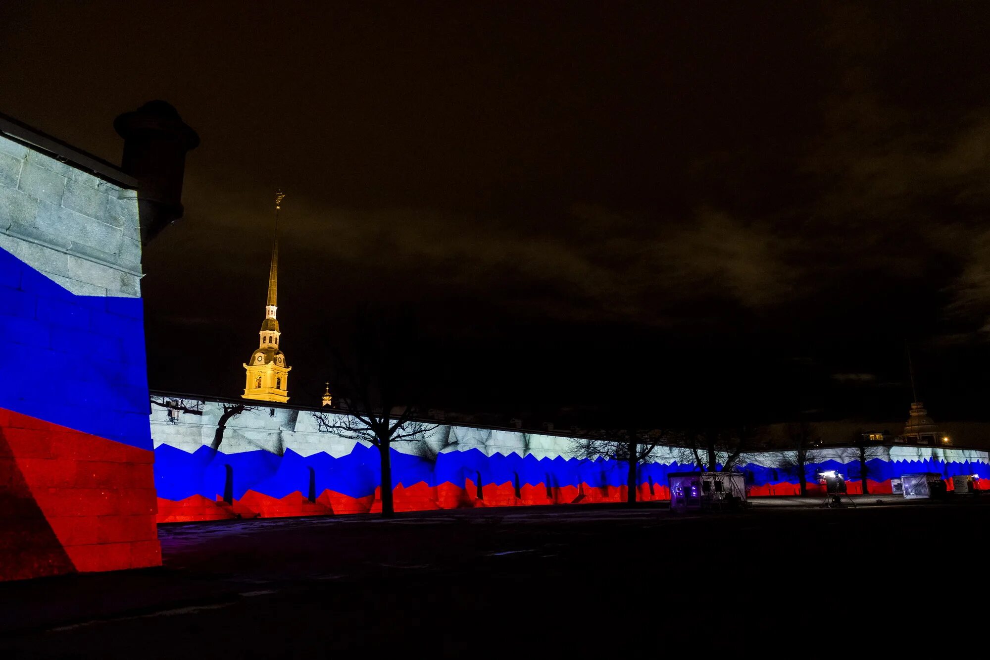 4 ноября в петербурге. Фестиваль чудо света СПБ 2021. Фестиваль света СПБ 2022 Петропавловская крепость. Фестиваль света «единство и свет», Петропавловская крепость.. Световое шоу в СПБ 2022 на Дворцовой.