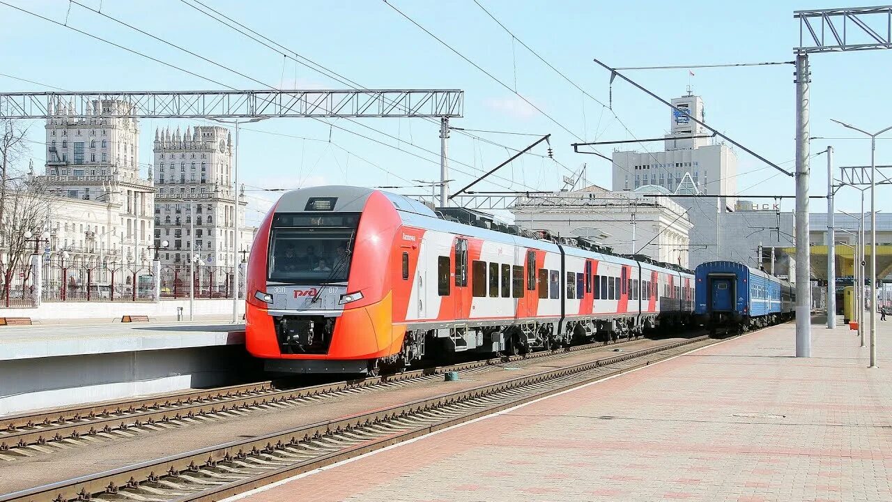 Тула минск поезд. Поезд Ласточка Беларусь. Поезд Ласточка Москва Минск. Ласточка электричка в Минске. Белоруссия Минск поезд Ласточка.