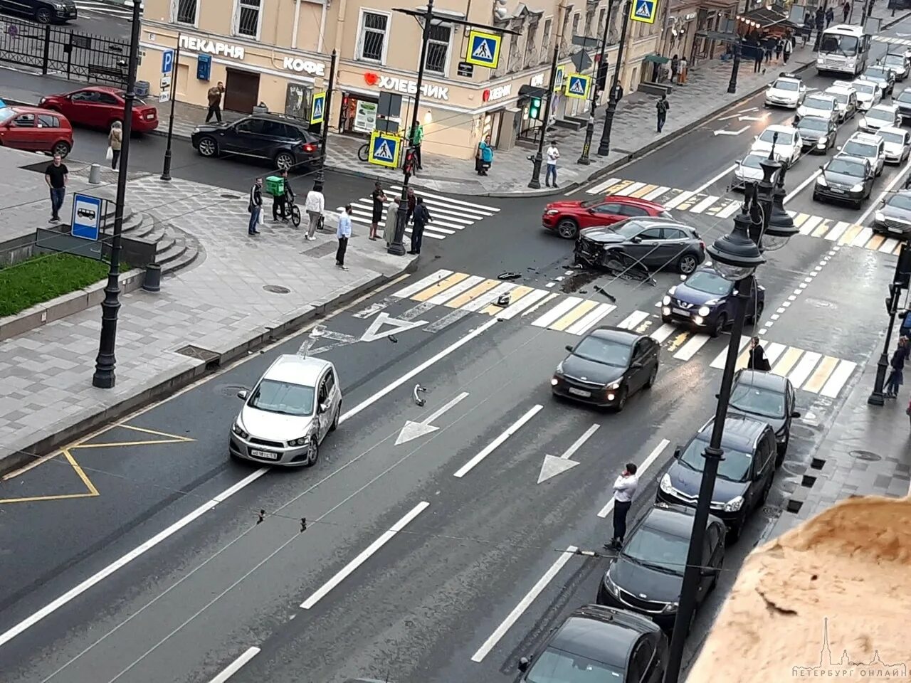 Части городской дороги. Большой проспект Петроградской стороны перекресток. Перекресток Московский проспект СПБ. Петроградка перекресток. Дорожные камеры.