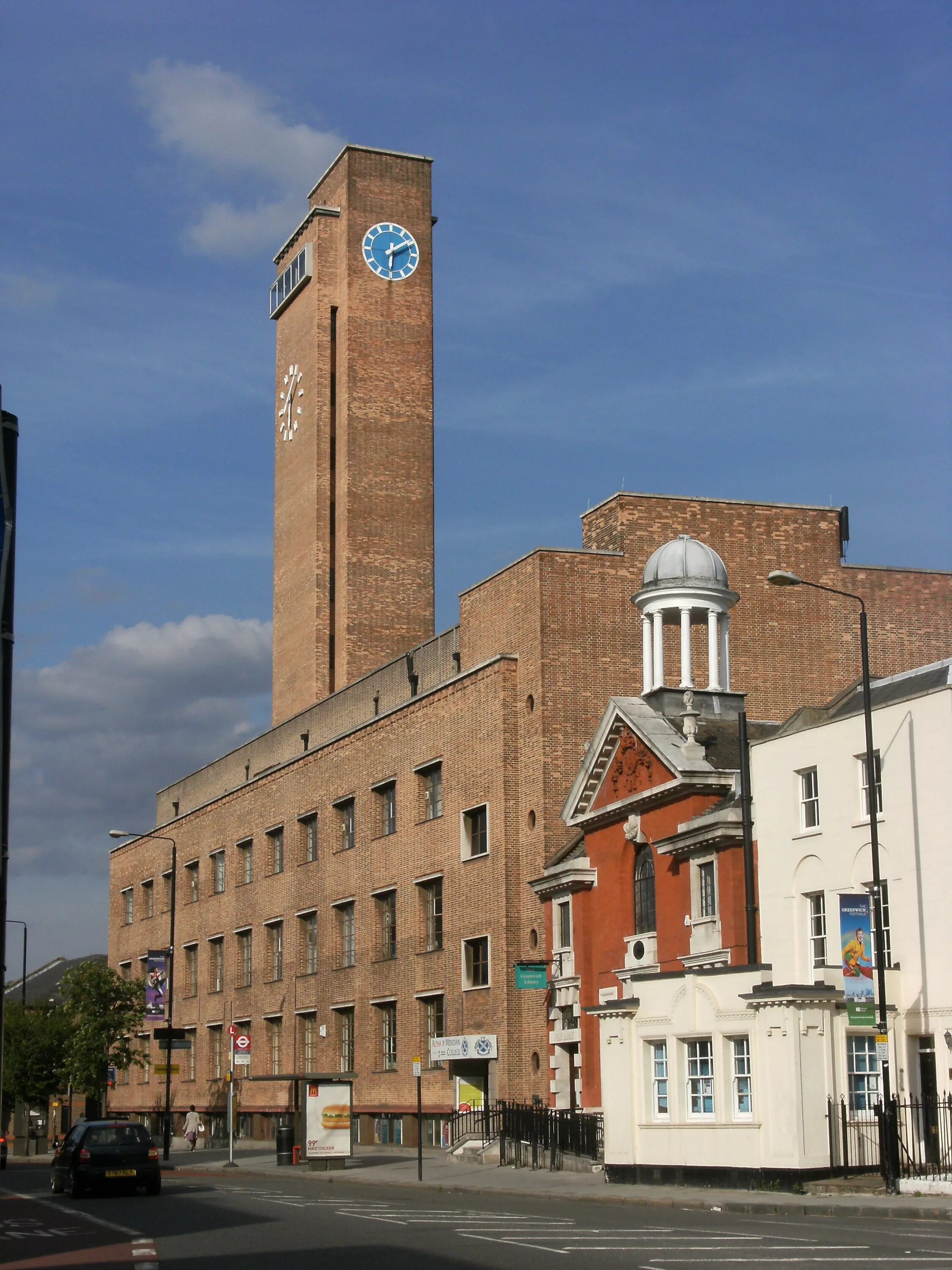 Gmt города. Гринвич (Боро Лондона). Гринвич Хиллс Лондон. Greenwich Borough.