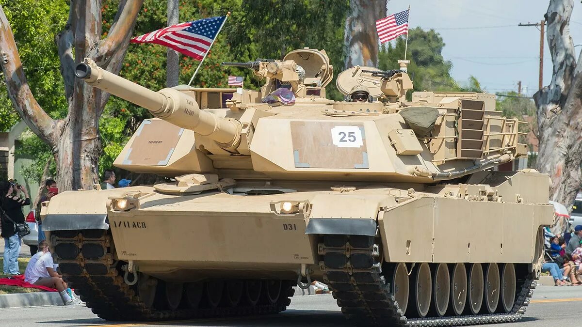 Цена танка абрамс 2023. M1a1 Абрамс. Танк m1 Abrams. Танк США Абрамс. Американский танк m1 Abrams.