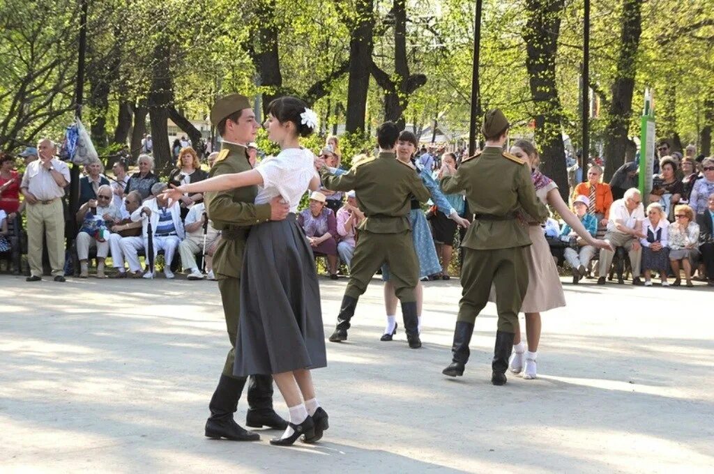 Танцы военных лет