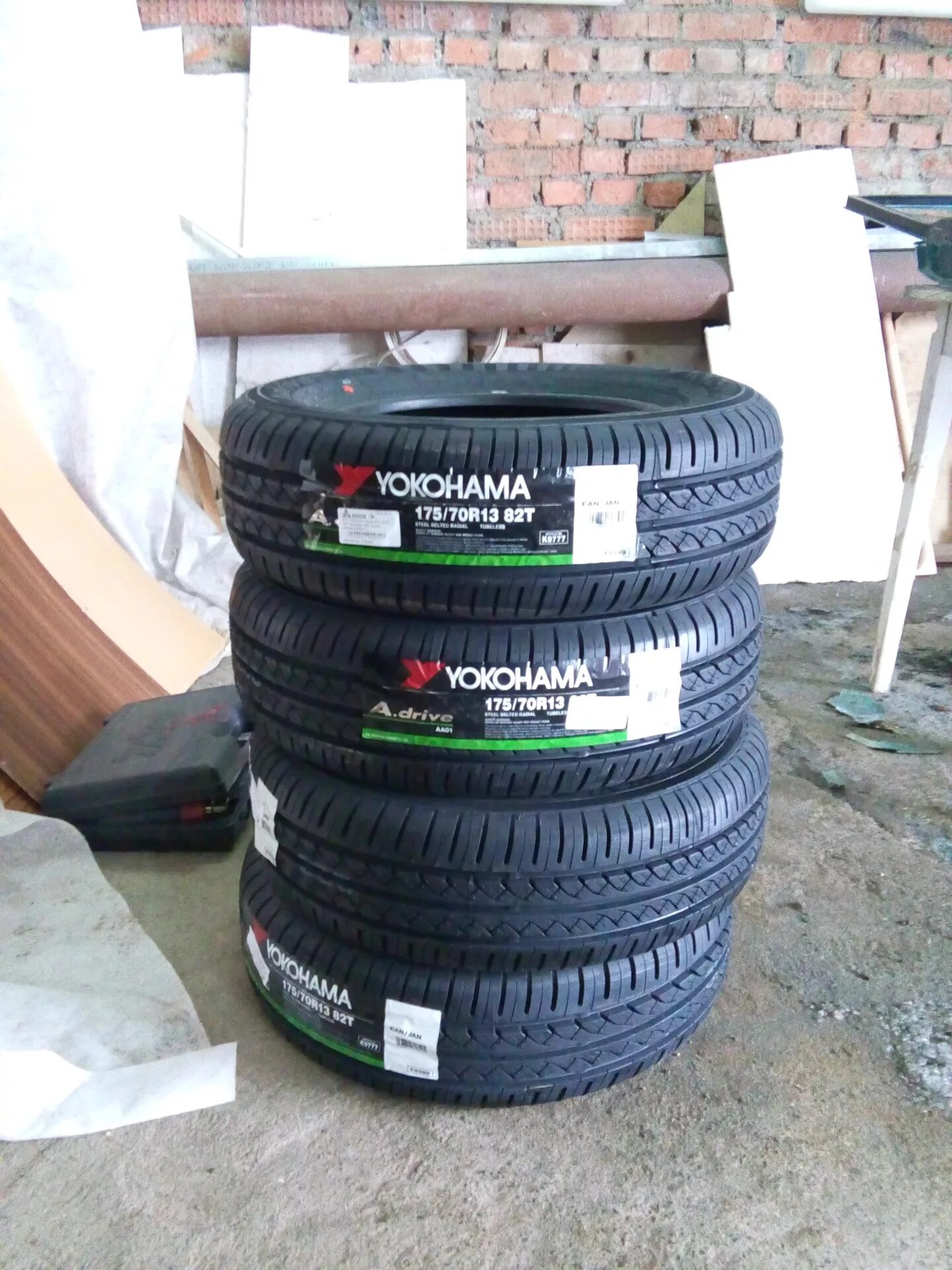 Шины 175/70 r13 Yokohama. 175/70/13 Yokohama. Шины Yokohama 175/70 r14. Yokohama 175 70 r13 лето. Резина 175 70 13 лето