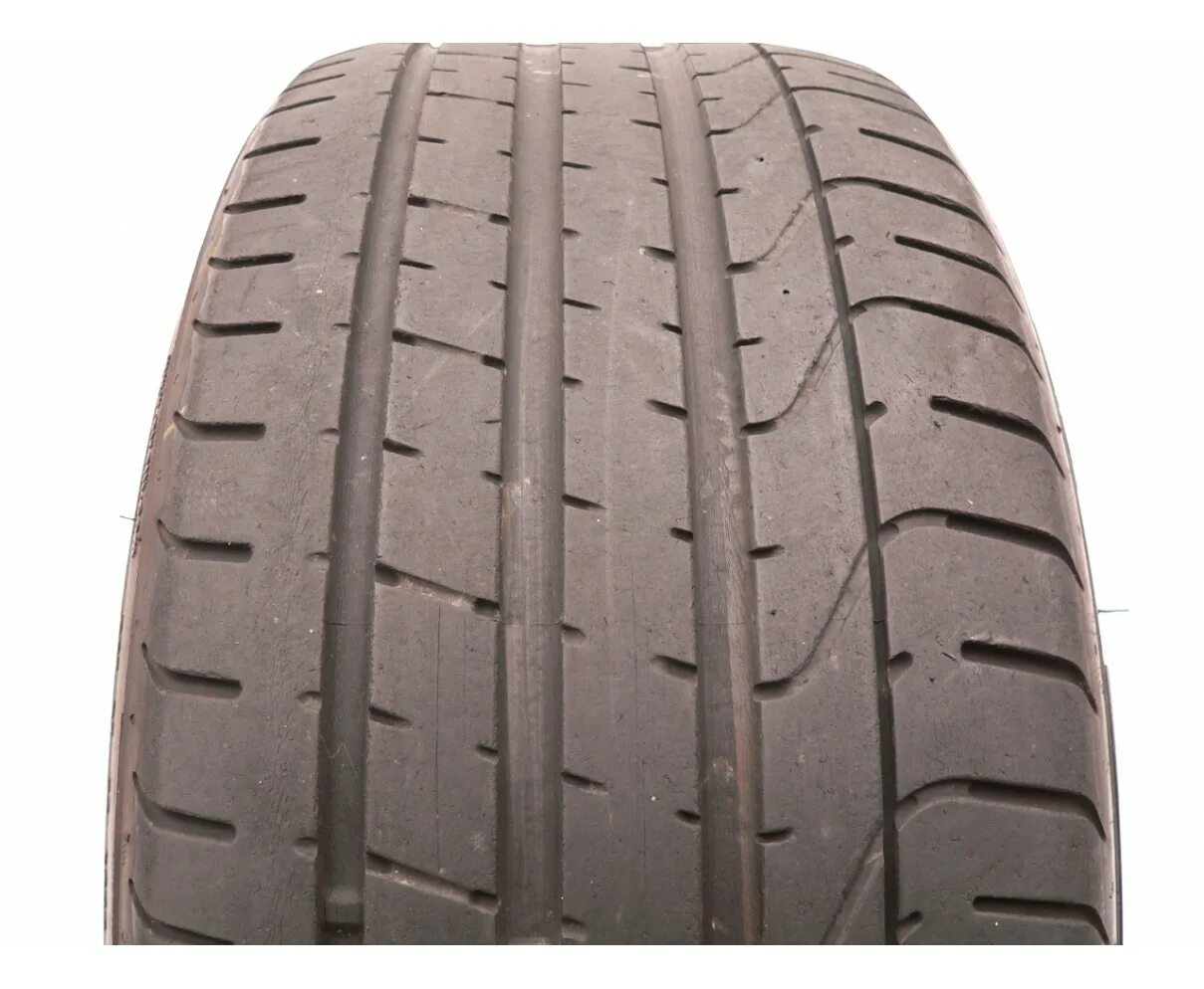 0 225 p. 245 40 19 Pirelli RUNFLAT. Pirelli p Zero. P-Zero RUNFLAT 245/40 r20 99y. Pirelli p Zero pz4 Sports car.