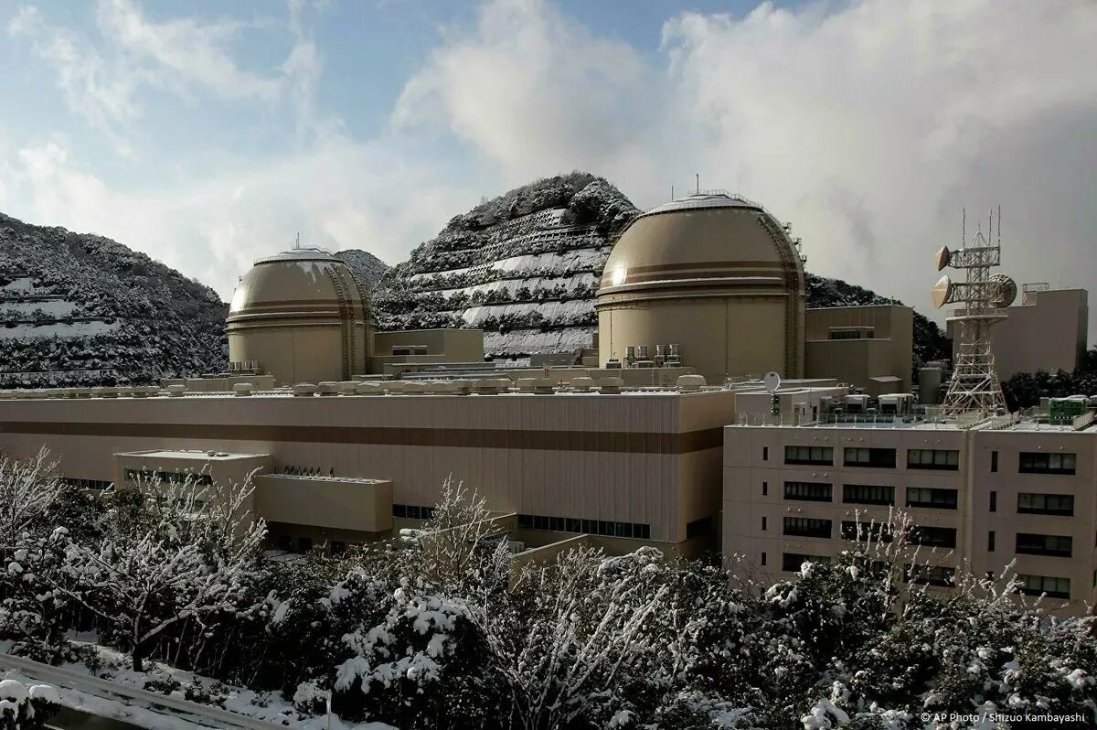 Аэс такахама. Атомные электростанции в японии. Атомные электростанции касивадзаки-карива (япония). Японская атомная электростанция. Атомная станция в японии.