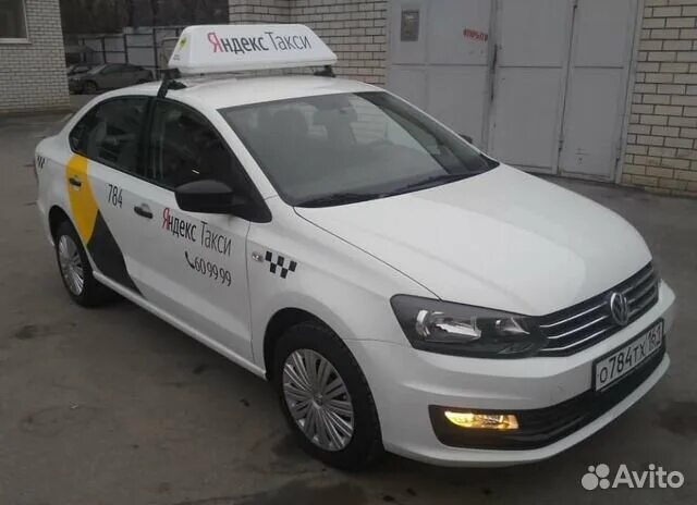 Шкода рапид 2021 такси. Шкода рапид такси. Поло седан такси. Авито автомобиль такси. Машинки такси.