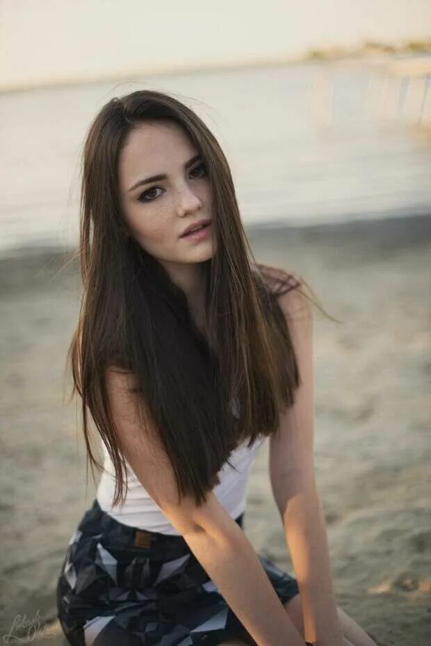 Милую девушку 18