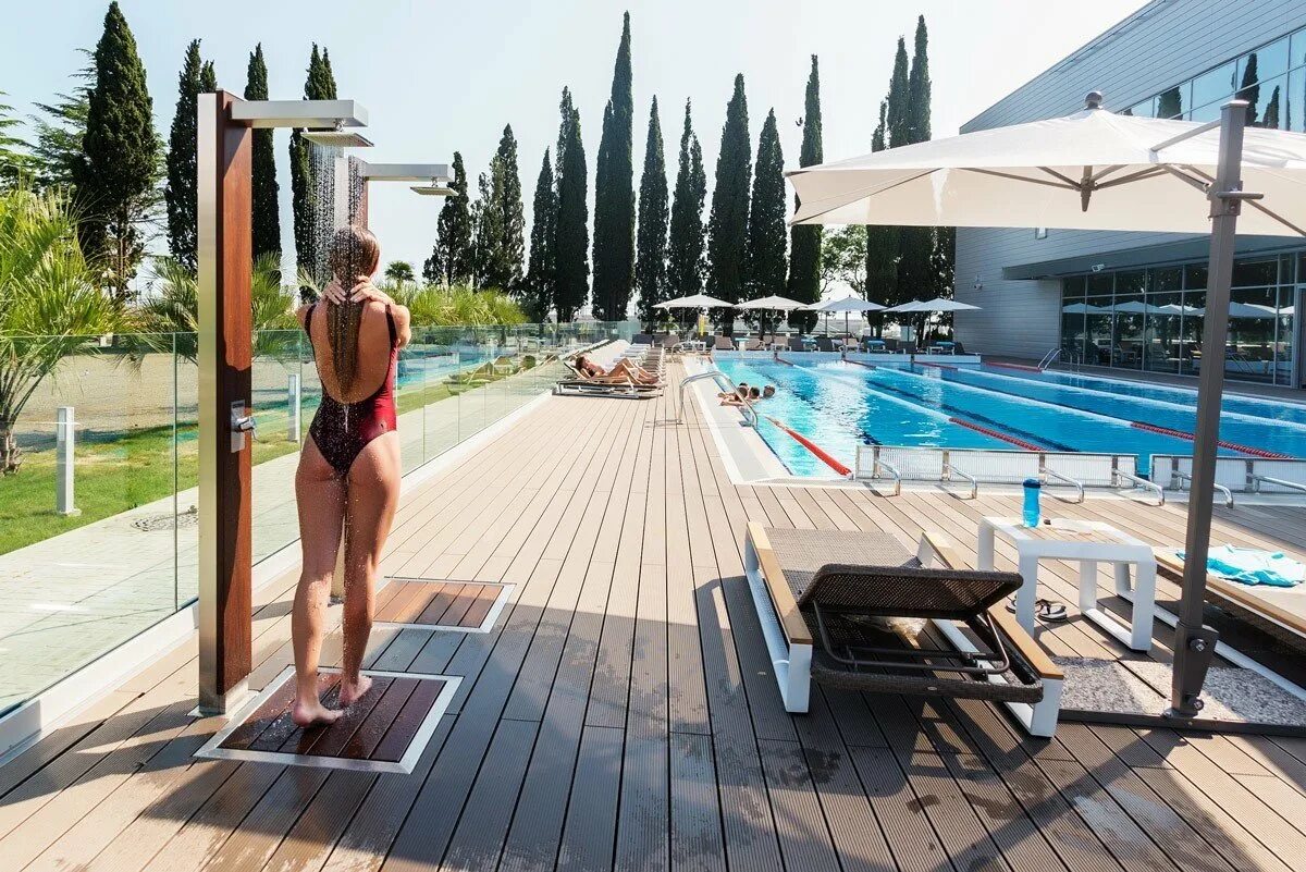Спб сочи отдых. Sport inn hotel wellness сочи. sport inn hotel wellness 4. sport inn адлер бассейн. бассейн в имеретинке сочи.