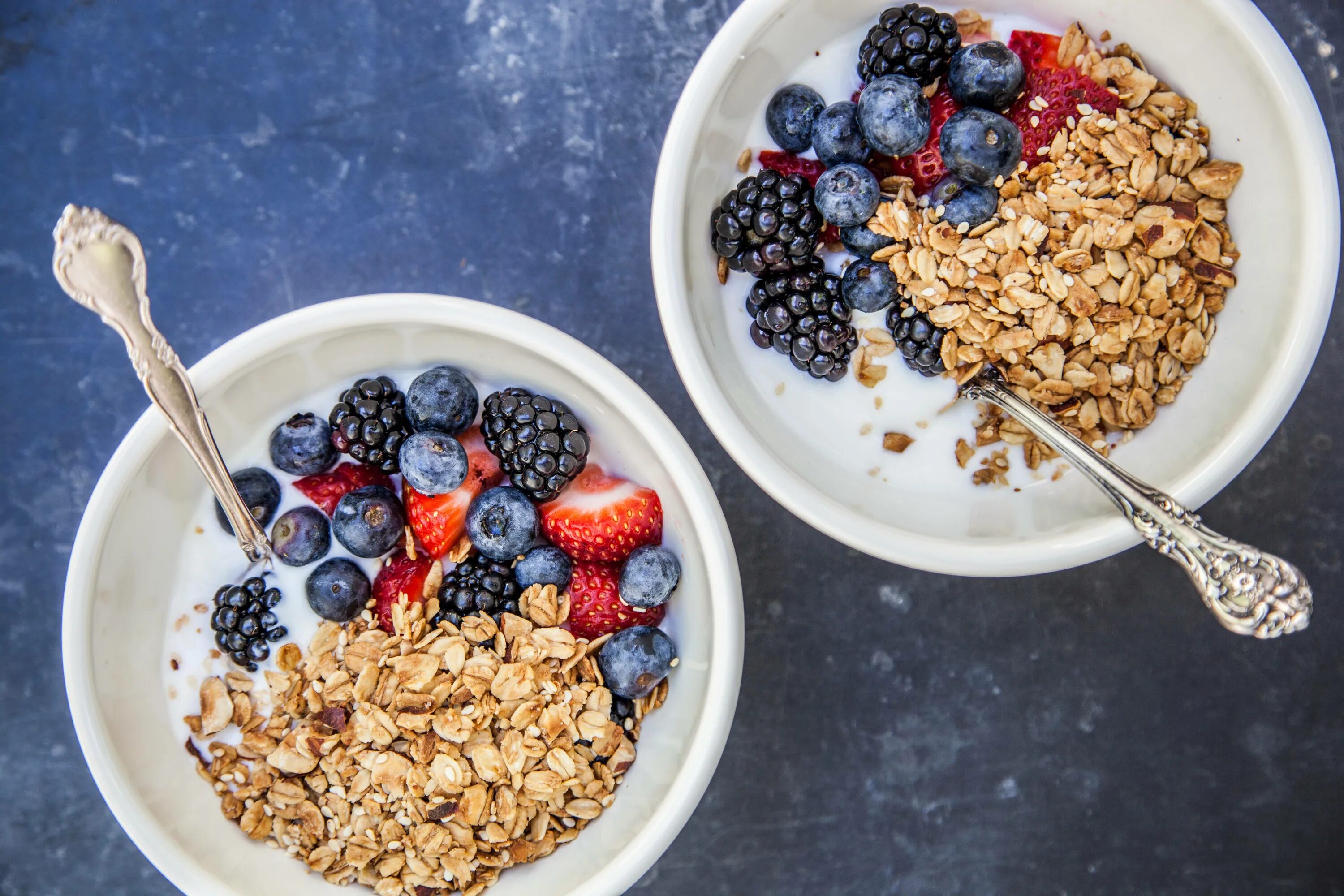 Каша утром польза. Овсянка, мюсли, гранола. Granola мюсли. Каши гранола мюсли. Овсянка с гранолой.