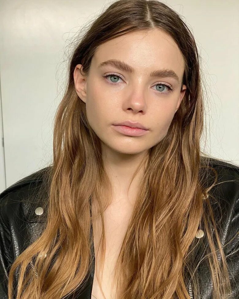 Кристин фросет. Kristine froseth. кристин фросет аляска. kristine froseth hot. кристин фросет глаза.
