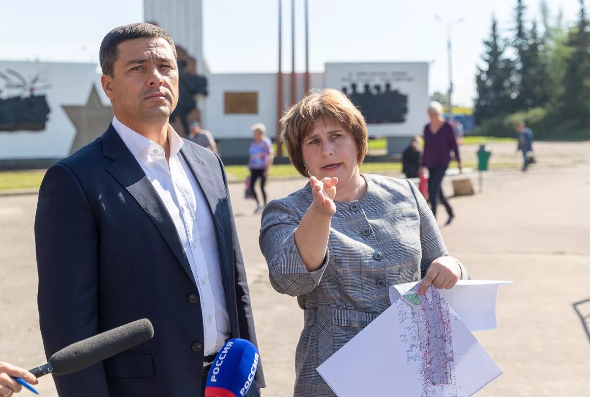 Граждане великие луки. Глава администрации города Великие Луки. Глав амадмистрации города Великие Луки. Сайт администрации города Великие Луки. Глава администрации города Великие Луки фото.